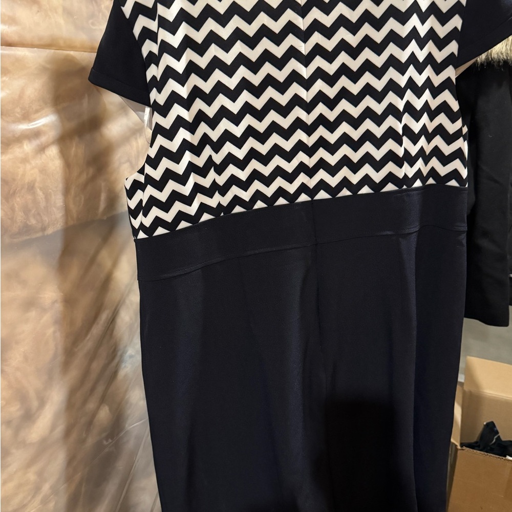 Studio One Monochrome Chevron Dress